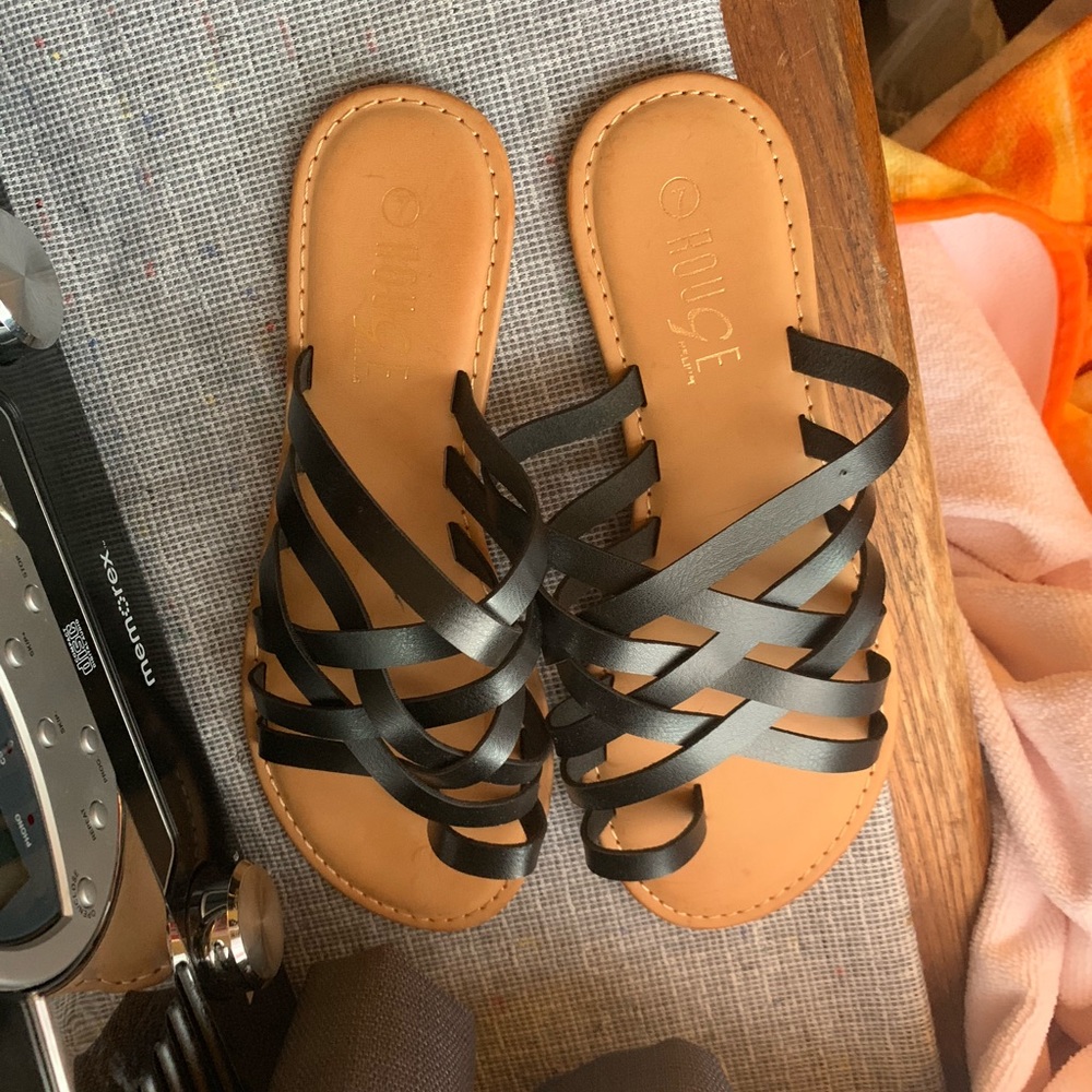 **NEW** SANDALS
